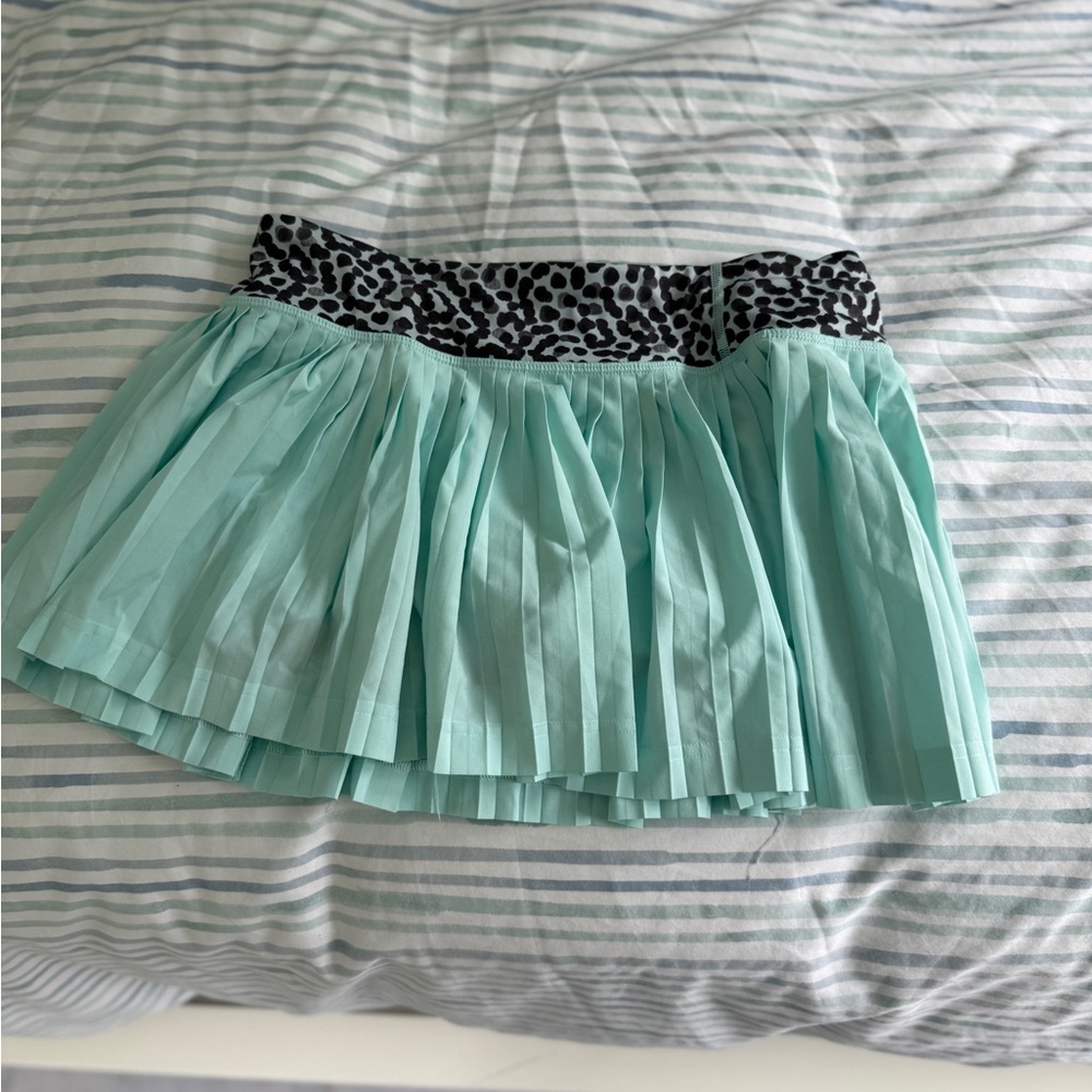 Lululemon Athletica Mint Pleat to Street Skort sz 6